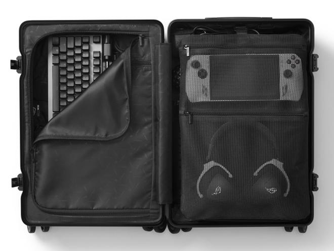 Asus ROG SLASH Hard Case Luggage  offers at $429 in CentreCom