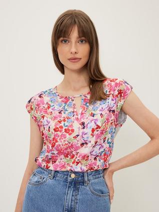Brittany Print Tee Ripple Floral offers at $59.95 in Portmans
