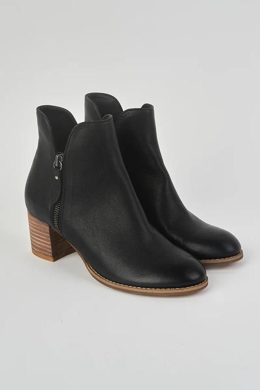Seine Double Zip Ankle Boot offers at $99.99 in Blue Illusion