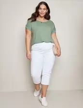 Autograph Pull On Straight Leg Crop Jean offers at $5 in Autograph