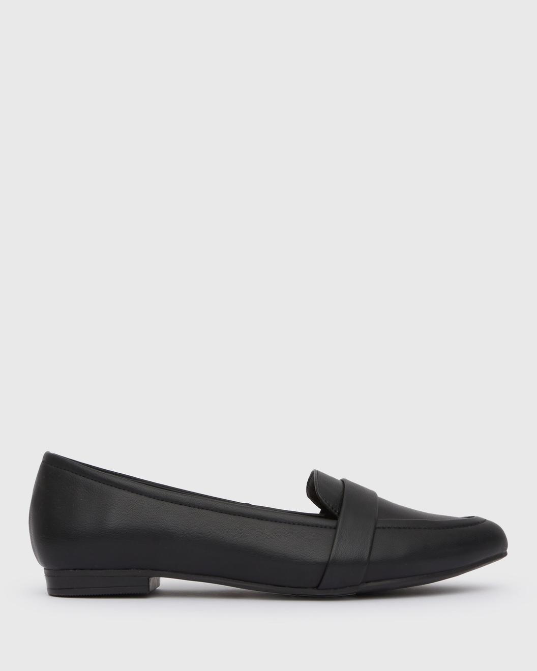 GIANNI Pointed Toe Flats offers at $99.99 in Betts