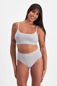 Bases Seamless Full Brief offers at $18.99 in Bonds