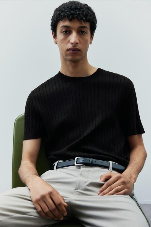 Regular Fit Knit Tee offers at $34.99 in H&M